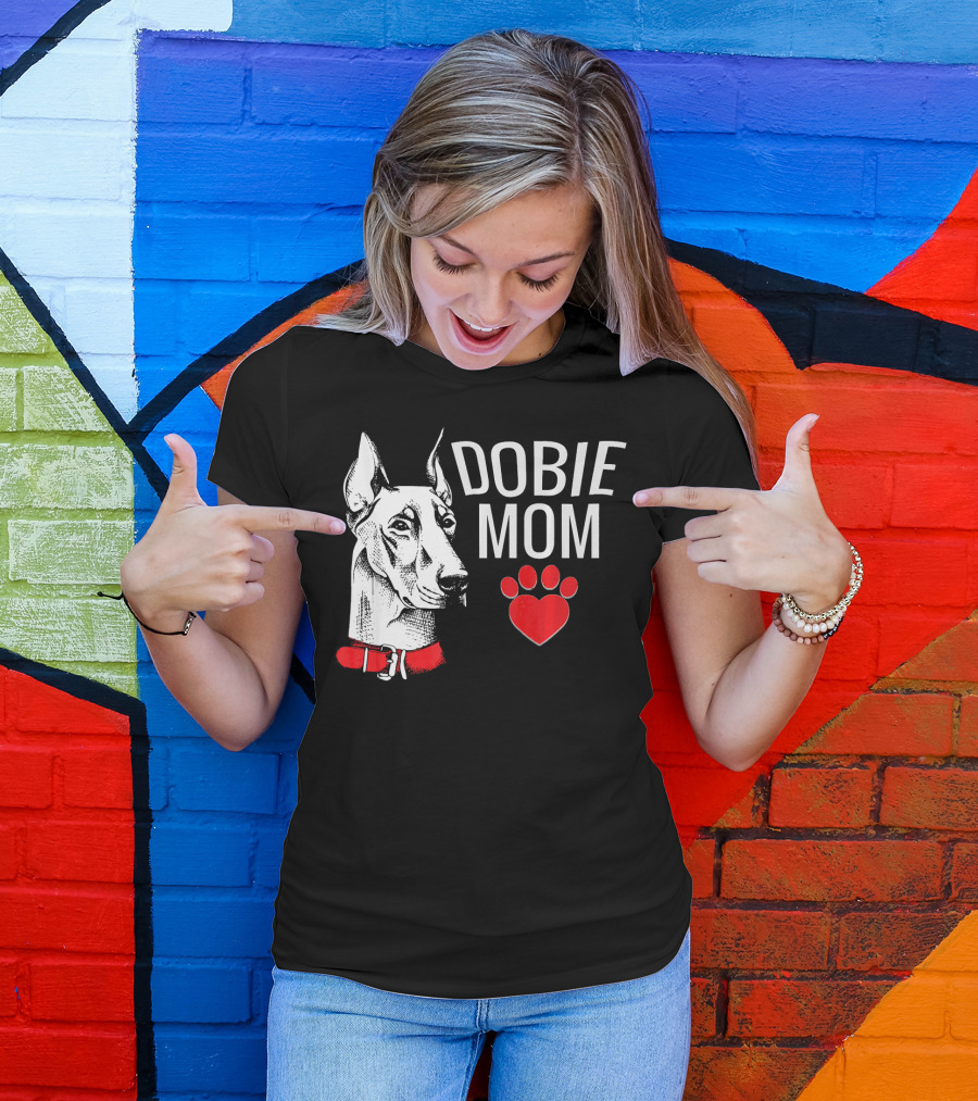 Dobie Mom Doberman Pinscher Dog With Red Collar And Heart Paw Prints T-Shirt
