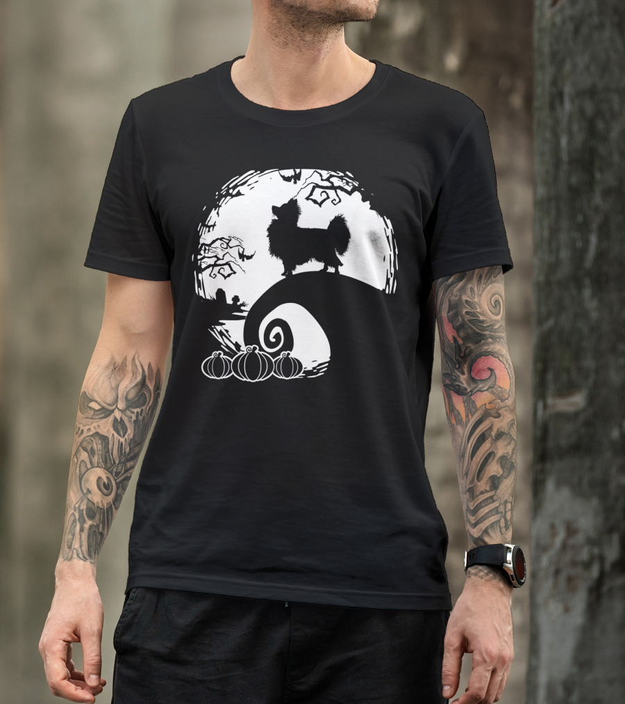 Papillon And The Moon Spooky Halloween Pumpkin Night Scene T-Shirt