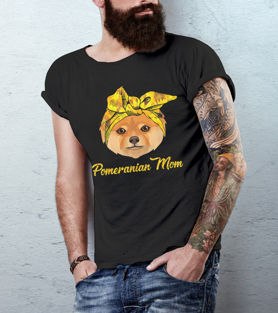 Pomeranian Mom Sunflower Bandana T-Shirt