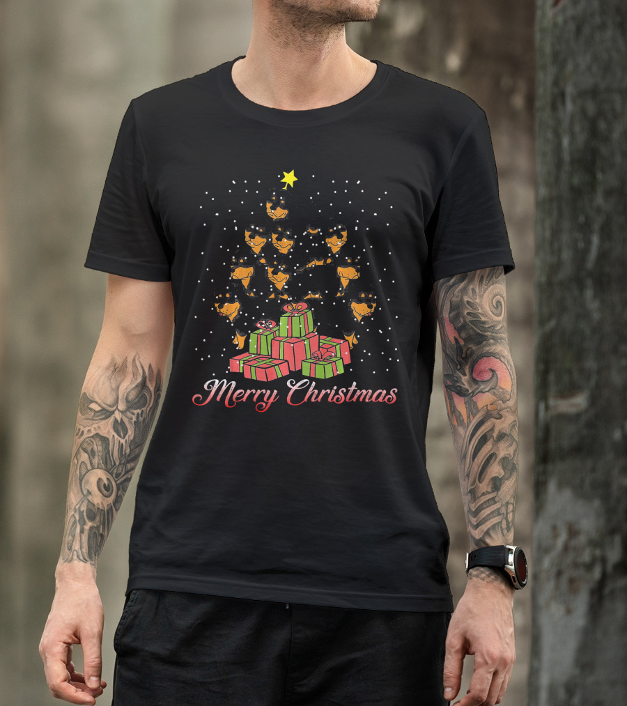 Merry Christmas Rottweiler Xmas Tree Dog With Presents T-Shirt