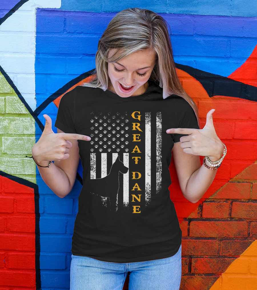 Vintage USA Great Dane Dog American Flag Paw Prints T-Shirt