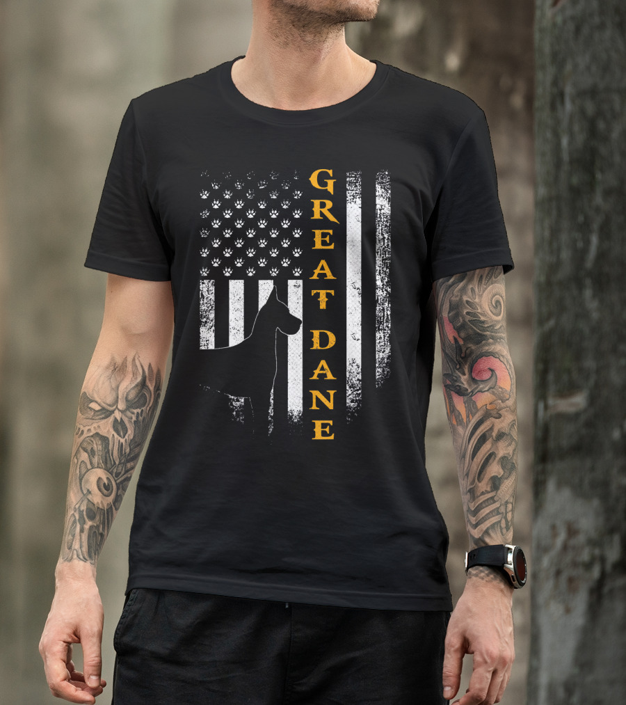 Vintage USA Great Dane Dog American Flag Paw Prints T-Shirt