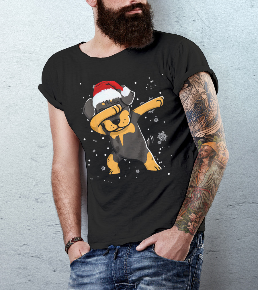 Rottweiler Dabbing Christmas Dog In Santa Hat With Snowflakes T-Shirt