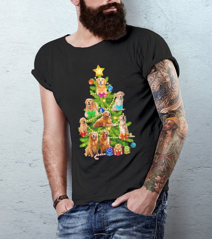Golden Retriever Christmas Tree With Star And Presents T-Shirt