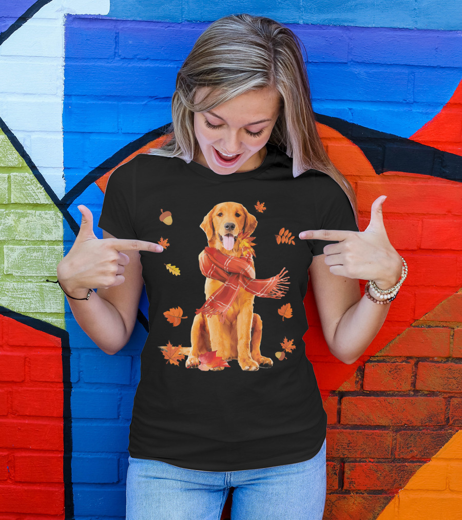 Golden Retriever With Scarf And Autumn Leaves T-Shirt