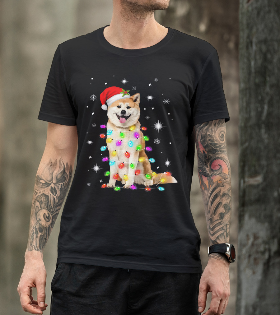 Christmas With Akita Dog Funny Dog Santa Hat And Holiday Lights T-Shirt