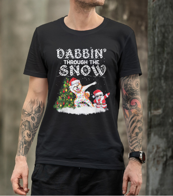 Dabbin' Through The Snow Akita Christmas Santa Tree T-Shirt