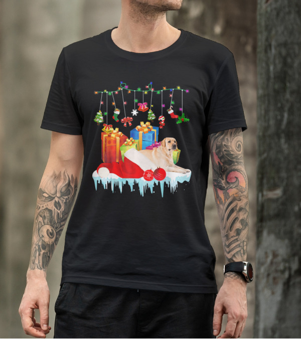 Labrador Retriever With Santa Hat And Christmas Gifts Under Festive Lights T-Shirt