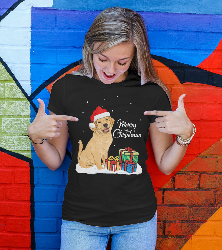 Merry Christmas Cute Golden Retriever With Santa Hat And Presents T-Shirt