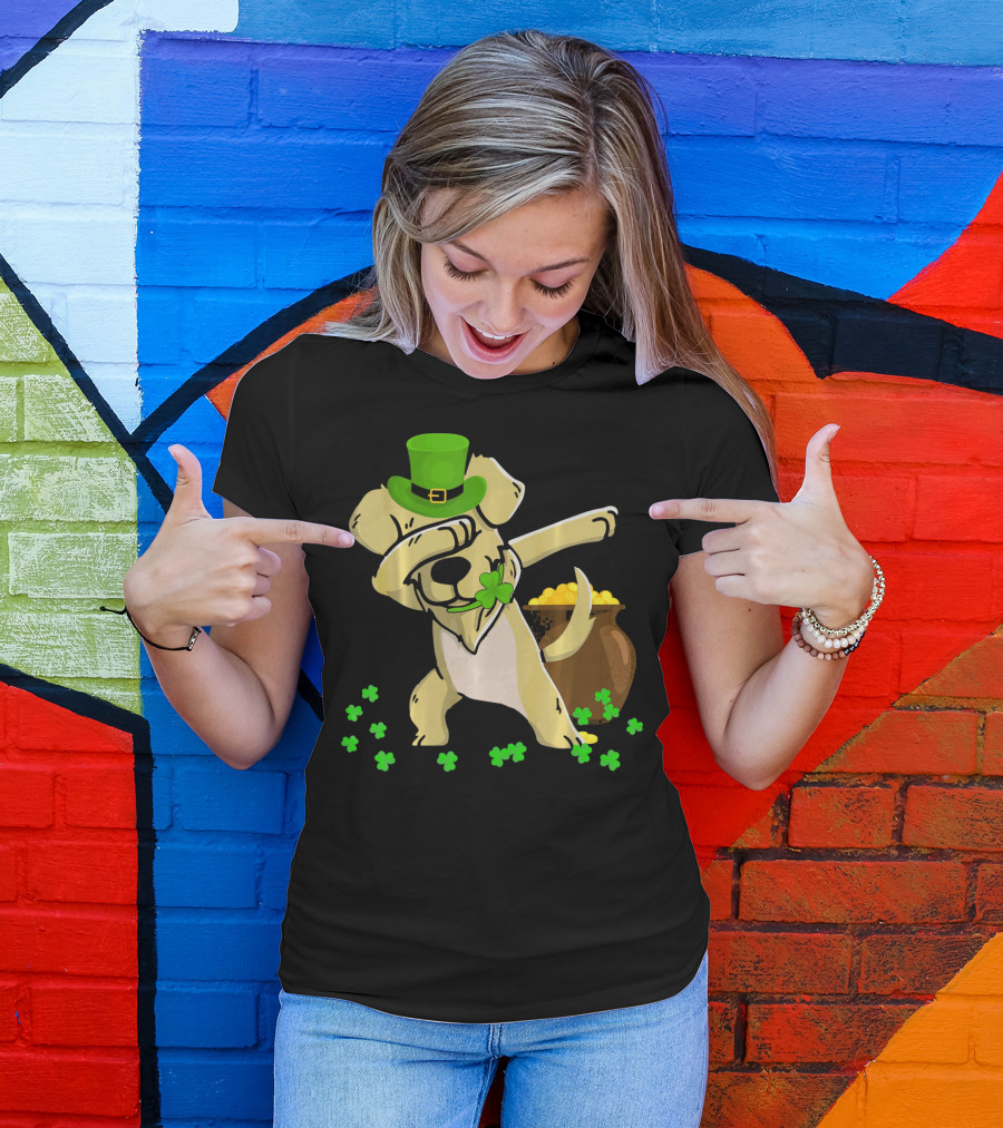 Golden Retriever Dabbing St Patrick's With Shamrock And Gold Pot T-Shirt