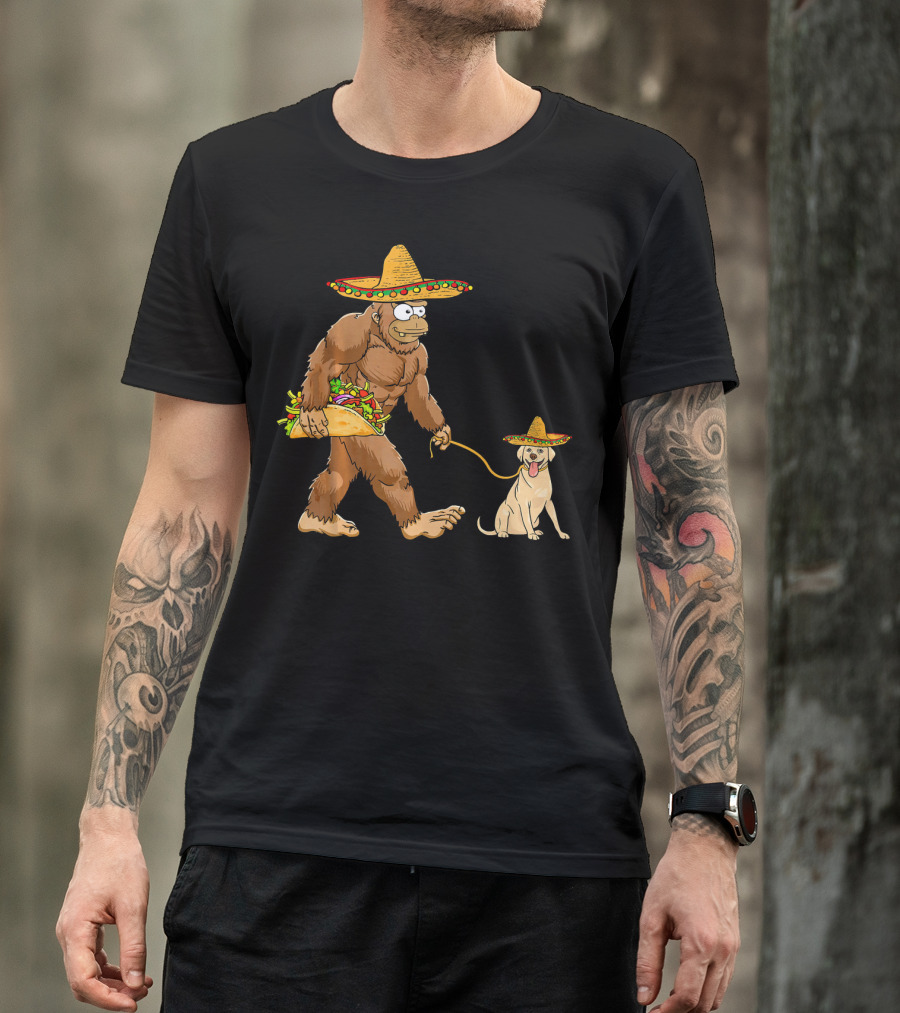 Bigfoot Sombrero Taco Labrador Dog Cinco De Mayo T-Shirt