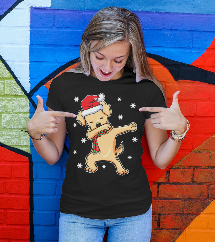Dabbing Labrador Retriever Dog Christmas Santa Hat Snowflakes T-Shirt
