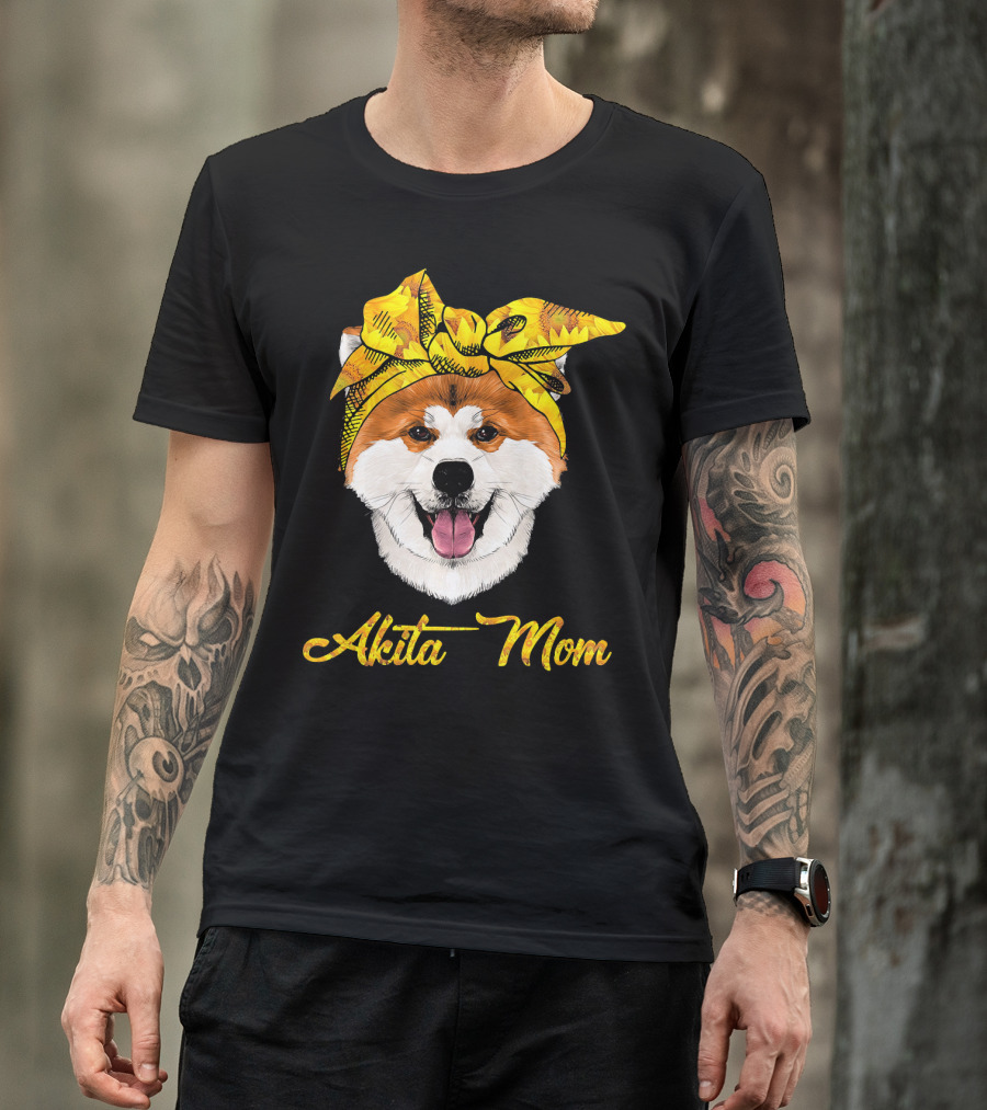 Akita Mom Sunflower Bandana T-Shirt