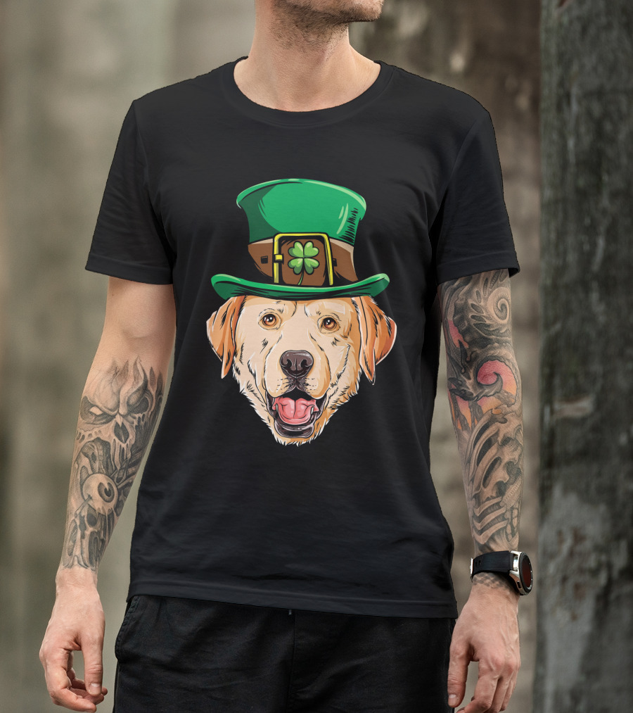 Labrador With Green Leprechaun Hat And Shamrock Buckle T-Shirt