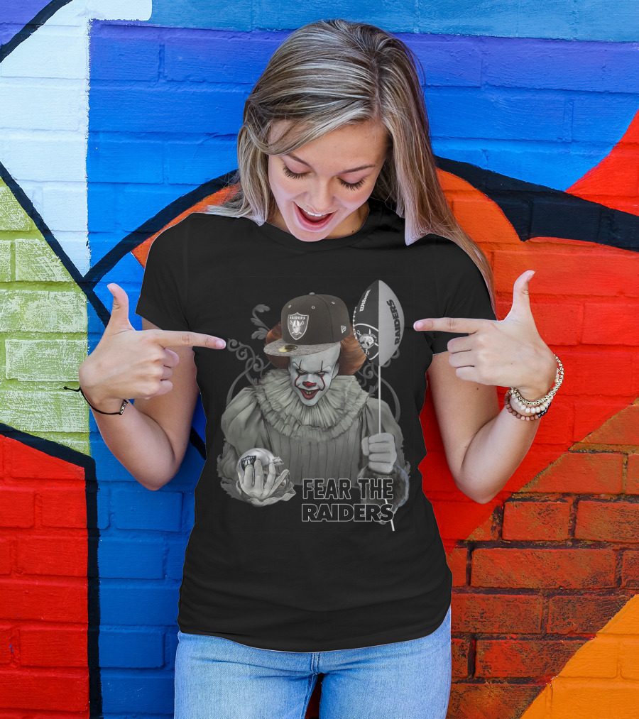 Fear The Raiders Pennywise With Oakland Raiders Hat And Balloon T-Shirt