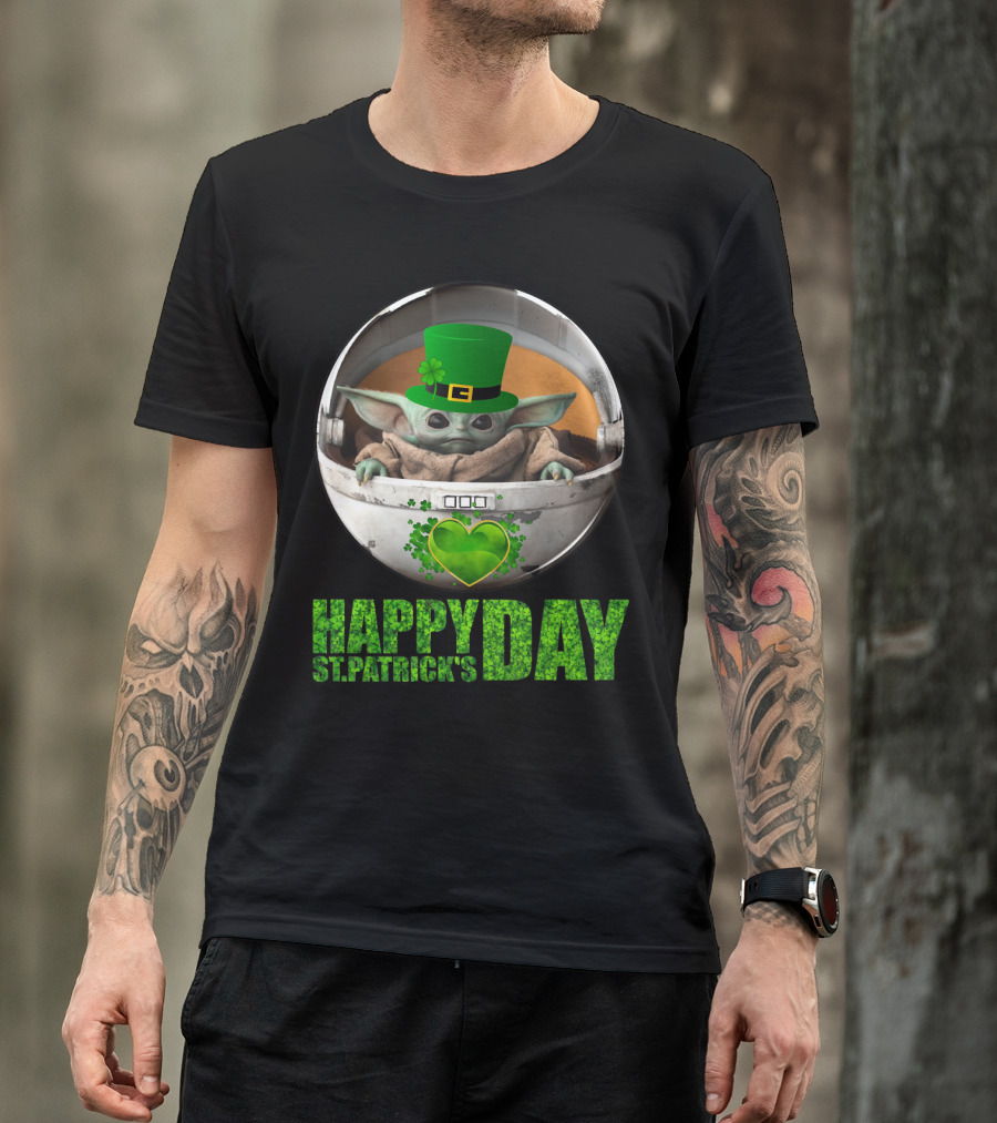 HAPPY ST PATRICK'S DAY BABY YODA SHAMROCK HAT HEART T-Shirt