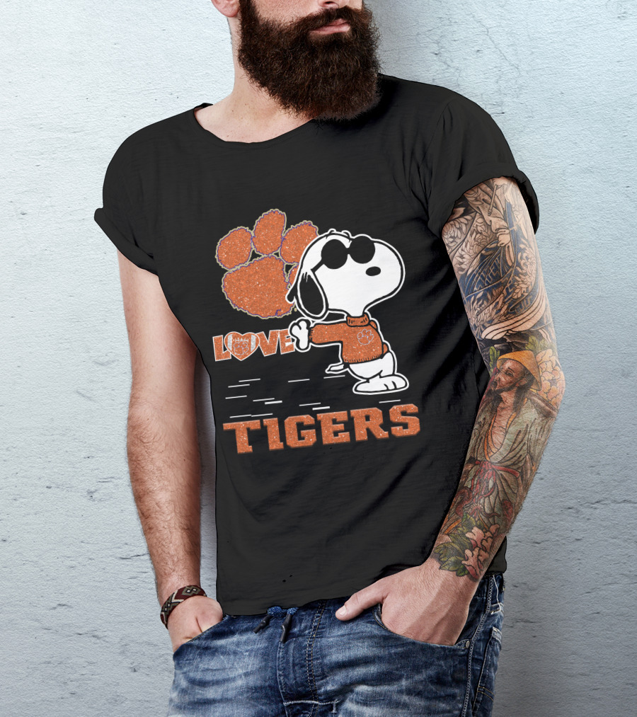 Snoopy Love Clemson Tigers Paw Prints T-Shirt