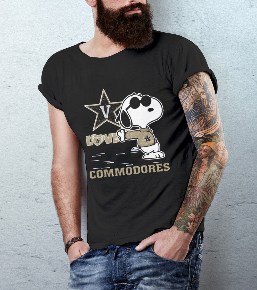Snoopy V Star Love Vanderbilt Commodores T-Shirt
