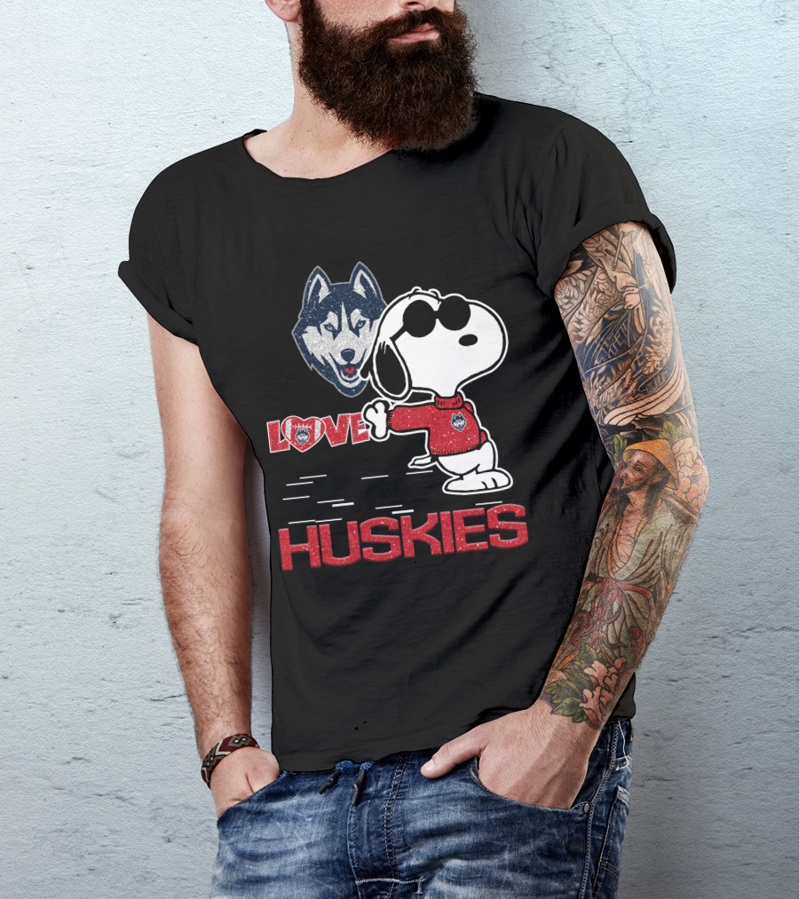 Snoopy Love Huskies UConn T-Shirt