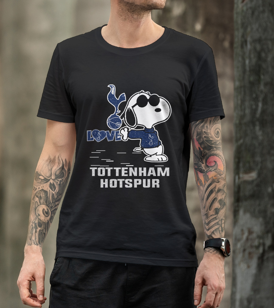 Snoopy Love Tottenham Hotspur Football Soccer Fan Style T-Shirt
