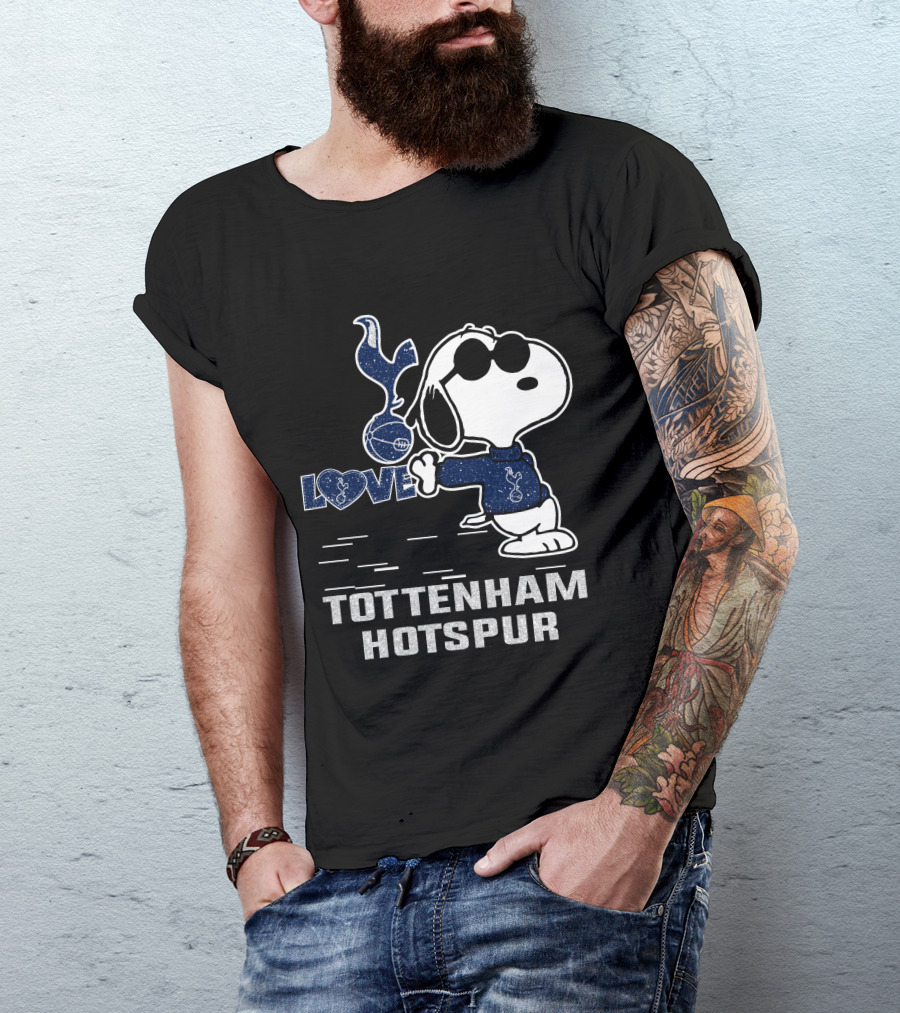 Snoopy Love Tottenham Hotspur Football Soccer Fan Style T-Shirt