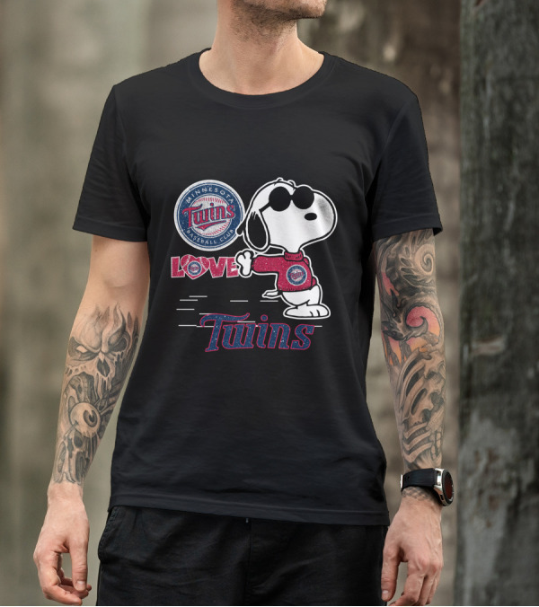Snoopy Love Minnesota Twins Baseball Club T-Shirt