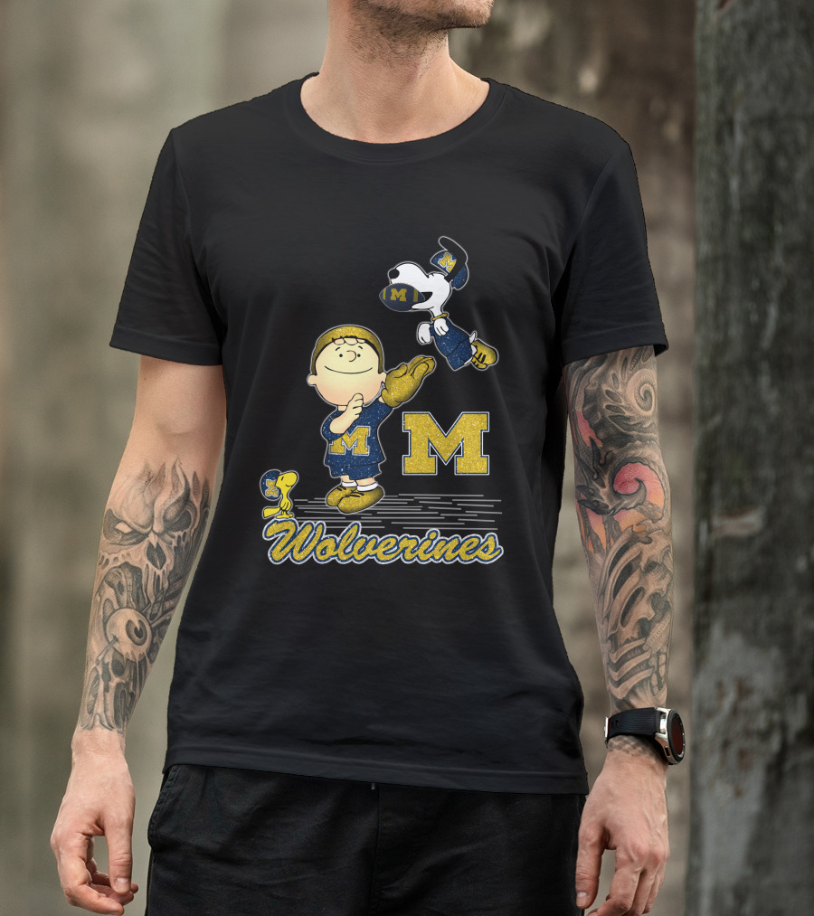 Snoopy And Wolverines Enthusiastic Team Spirit With Peanuts Characters T-Shirt