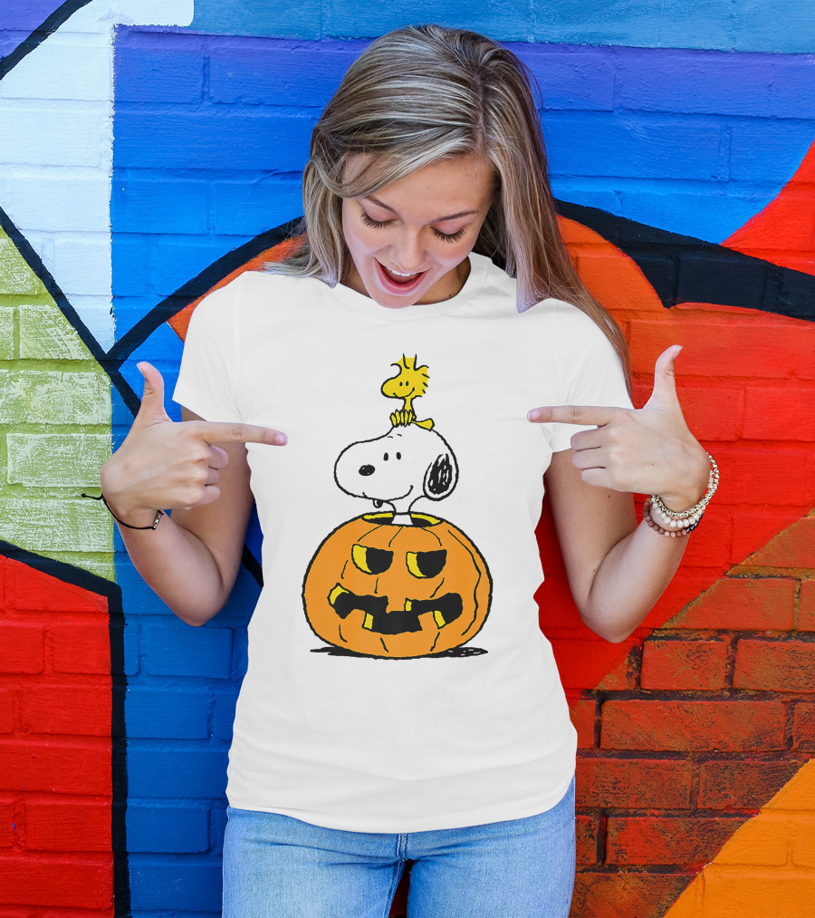 Halloween Snoopy Woodstock Pumpkin Peanuts Cartoon T-Shirt