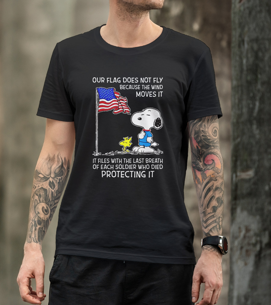 Snoopy And Woodstock With American Flag Tribute To Soldiers T-Shirt