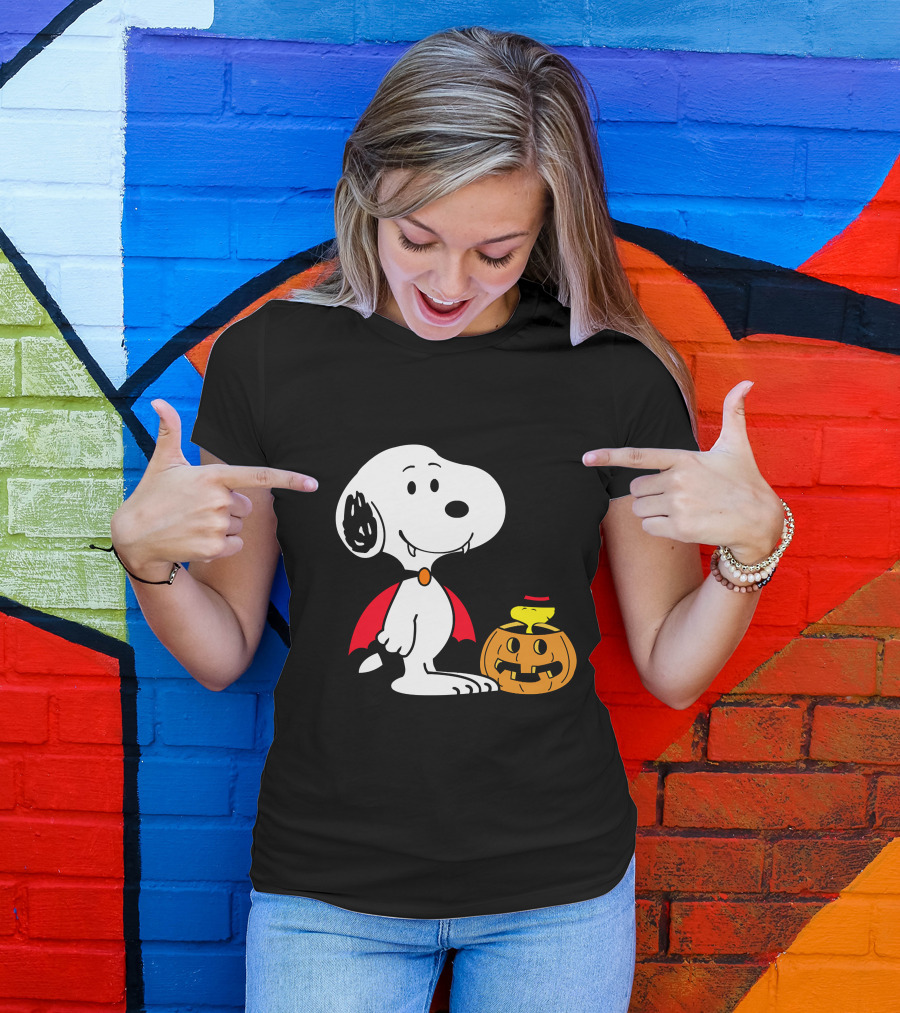 Snoopy Halloween Vampire With Woodstock In Pumpkin Hat T-Shirt