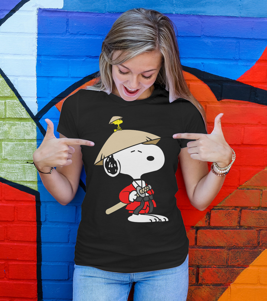 Snoopy Samurai Woodstock Hat Red Kimono Sword T-Shirt