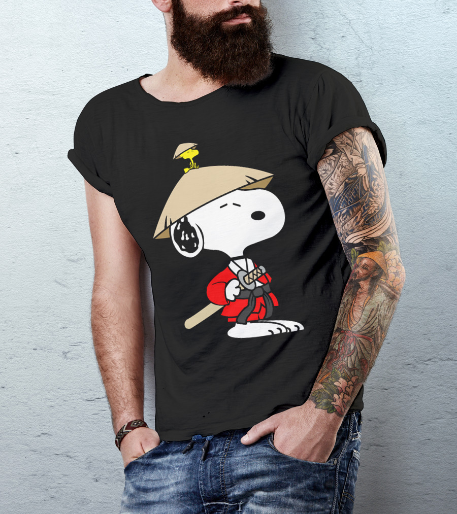 Snoopy Samurai Woodstock Hat Red Kimono Sword T-Shirt