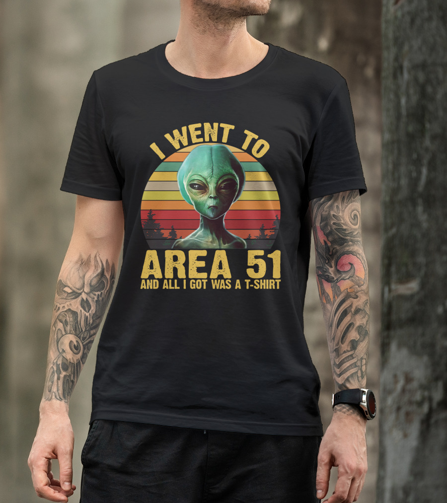 I Went To Area 51 And All I Got Was A T-Shirt With Funny Alien Retro Sunset T-Shirt