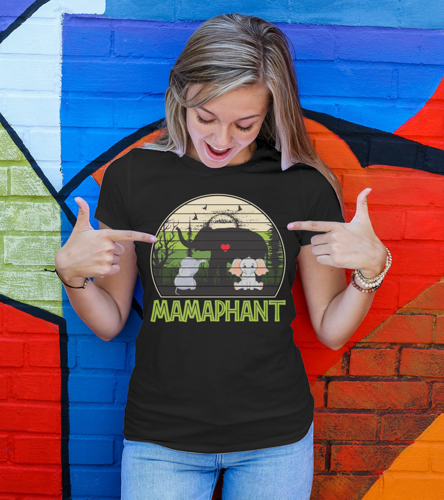 Mamaphant Cute Elephant Mom With Heart And Baby Elephants T-Shirt