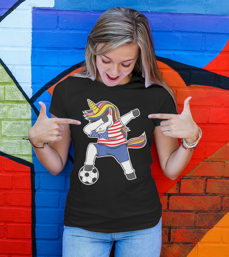 Dabbing Soccer Unicorn USA Girls Unicorn Lover Stars And Stripes Football T-Shirt