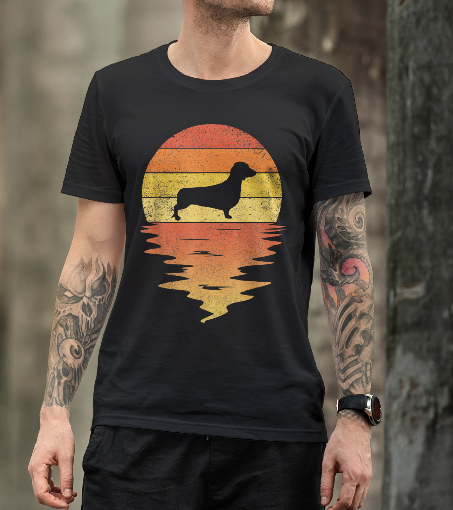Dachshund Silhouette 70s Vintage Sunset T-Shirt