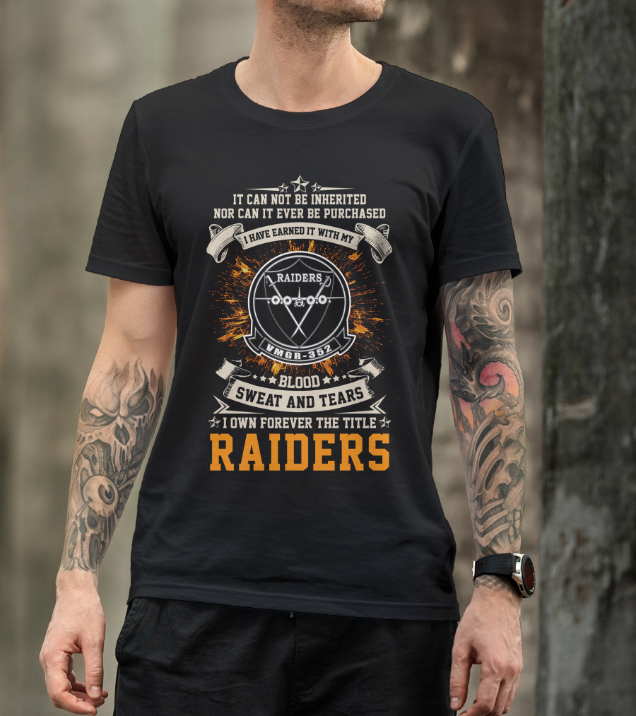 Vmgr-352 Raiders Blood Sweat And Tears Victory Banner T-Shirt