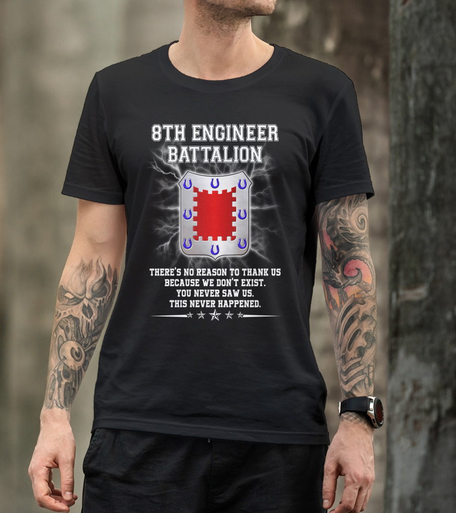 8Th Engineer Battalion Shield And Lightning With Invisible Warriors Motto T-Shirt