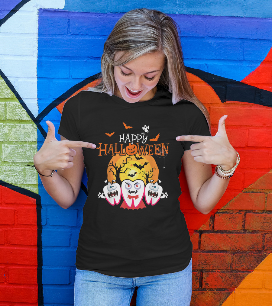 Happy Halloween Scary Dental Teeth With Cracked Moon And Bats T-Shirt
