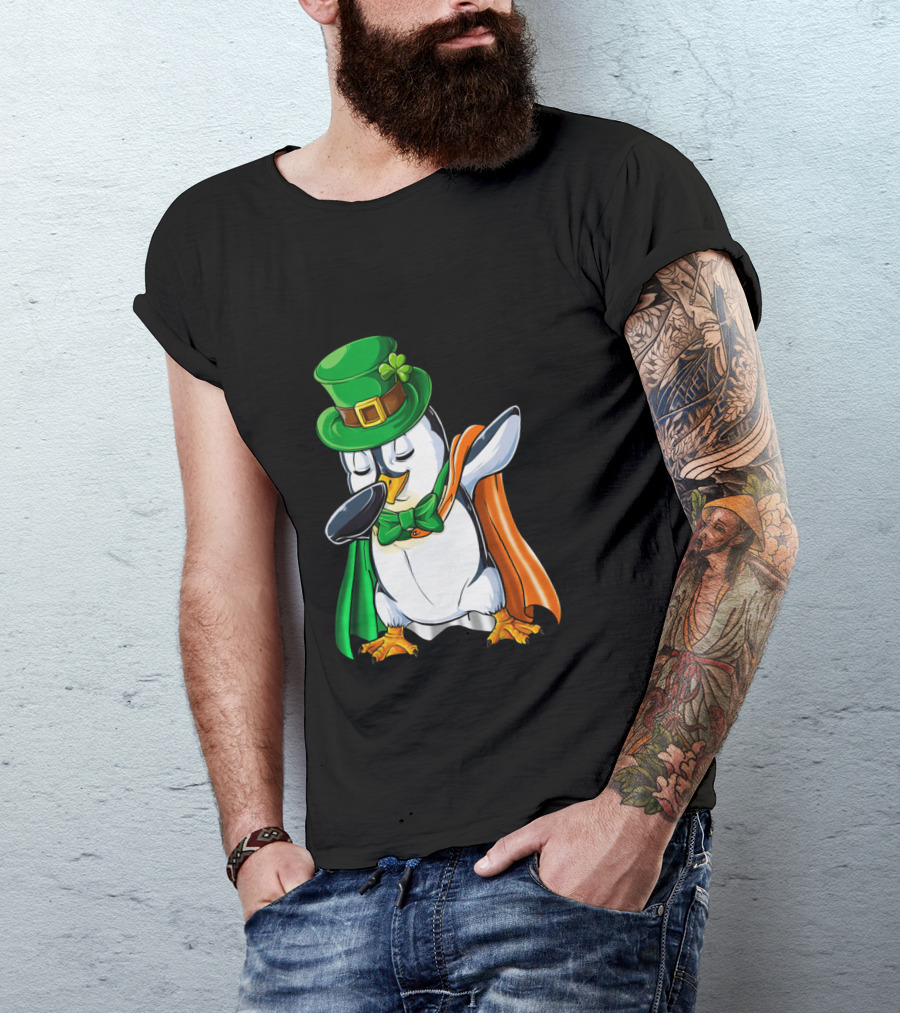 Penguin Dabbing Leprechaun Hat Irish Flag Cape T-Shirt
