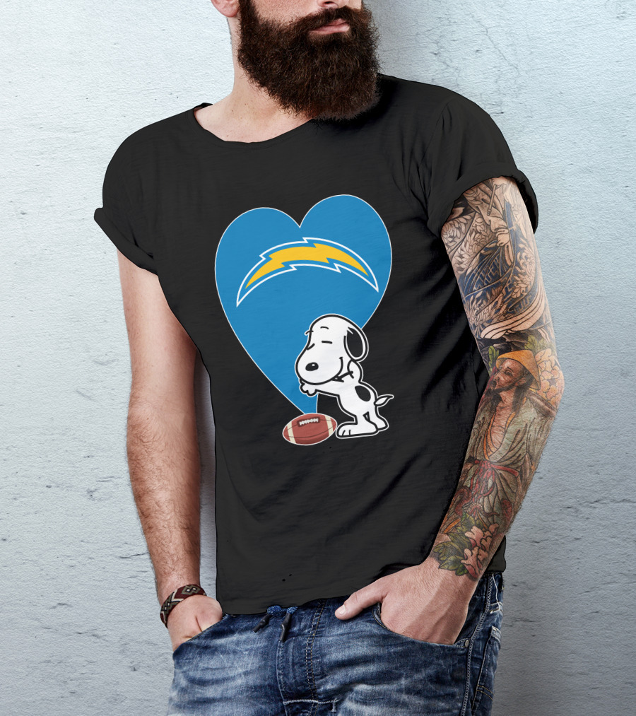Los Angeles Chargers Snoopy Football Heart Hug T-Shirt