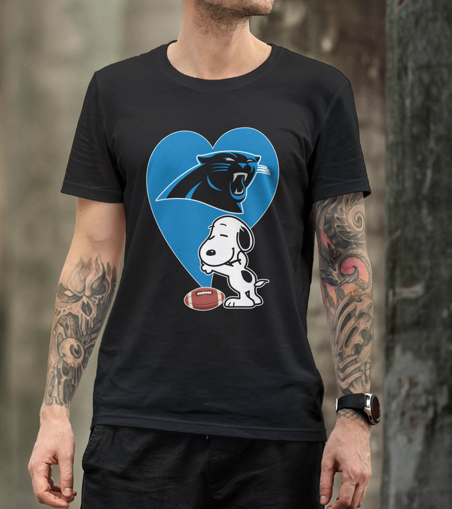 Carolina Panthers Snoopy Football Heart Hug T-Shirt