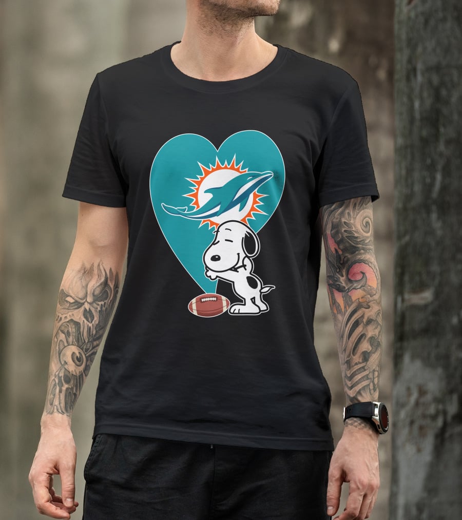 Miami Dolphins Snoopy Heart Hug Football T-Shirt