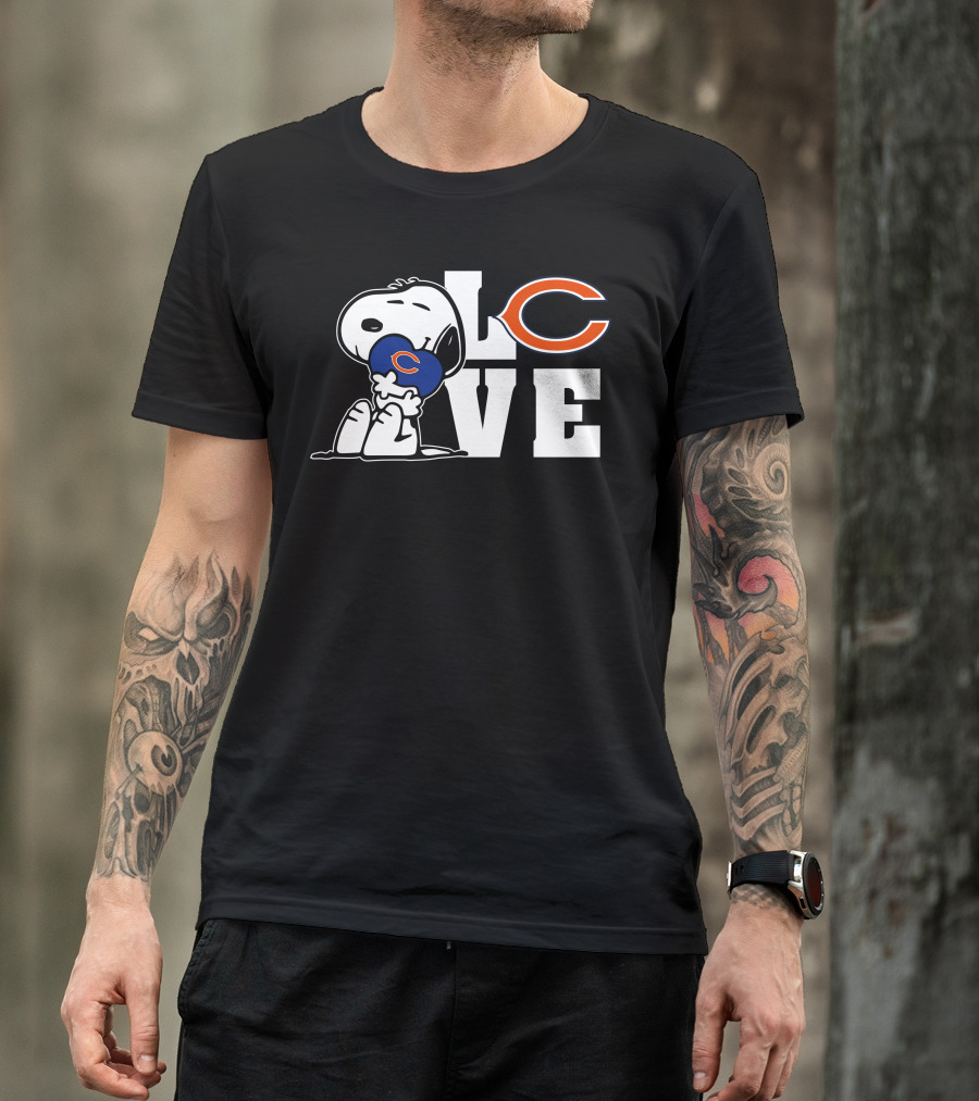 Snoopy Love Chicago Bears LVE C Heart Football T-Shirt