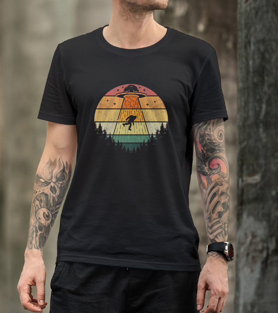 Retro Bigfoot UFO Abduction Sasquatch Alien Forest Silhouette Vintage Style Birthday T-Shirt