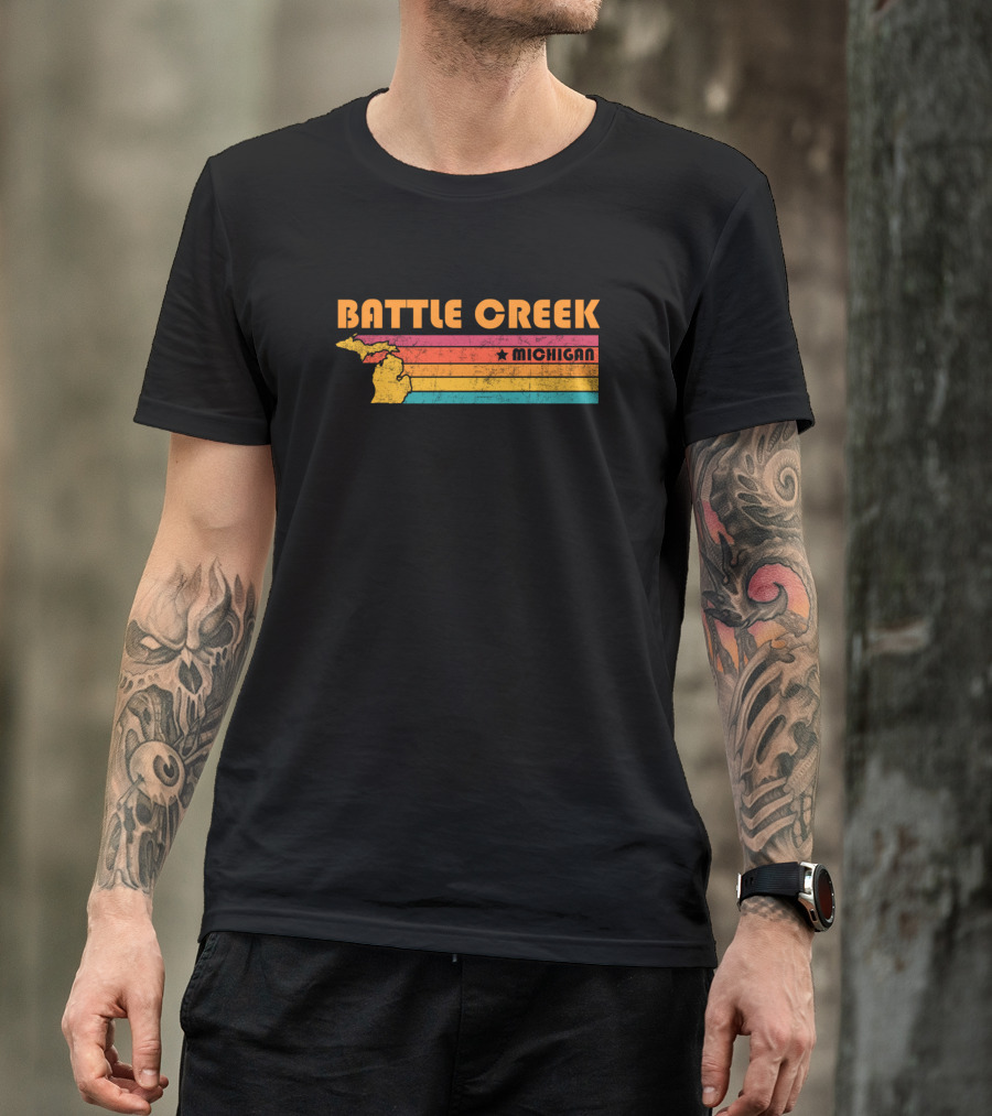 Battle Creek Michigan Vintage Distressed Map Retro Stripes T-Shirt