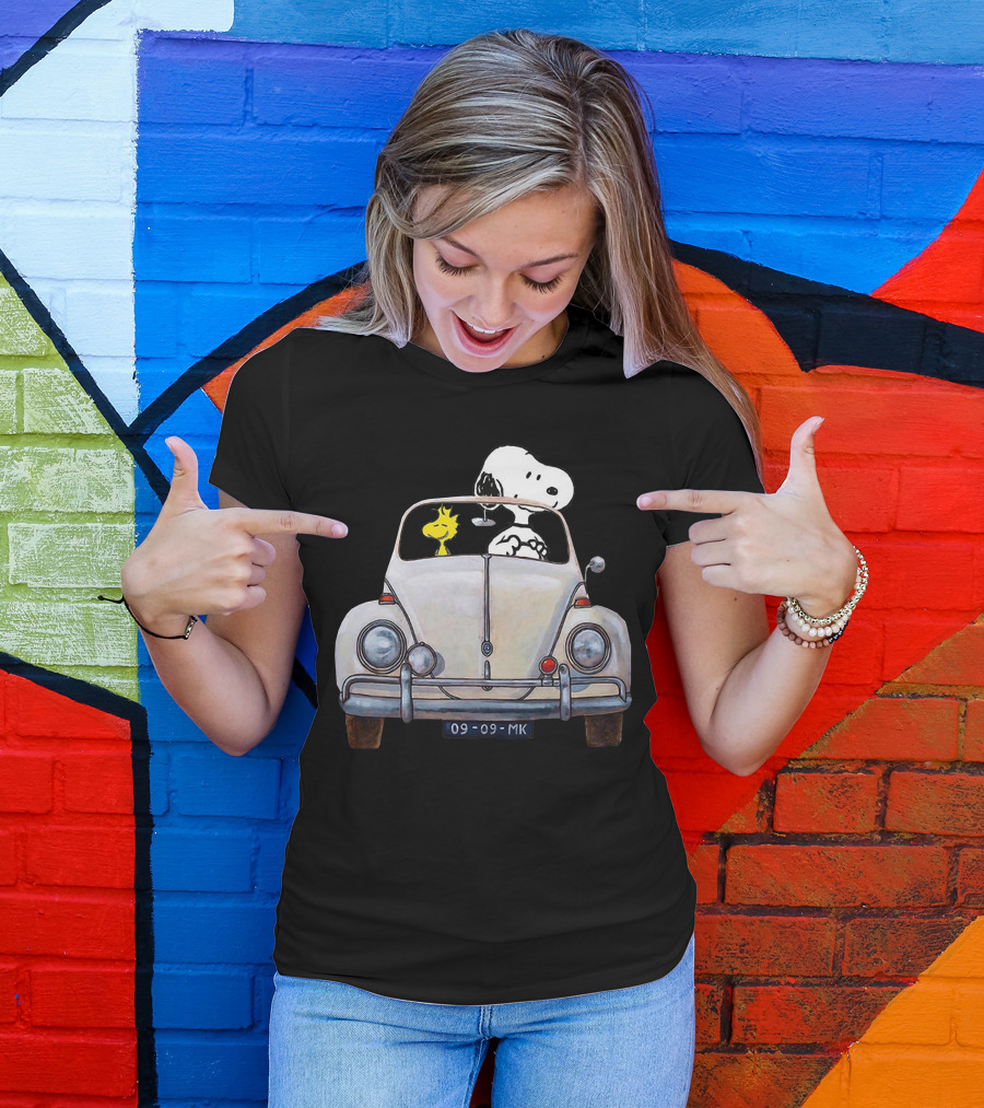 Snoopy And Woodstock Riding In Classic Volkswagen Beetle Car T-Shirt