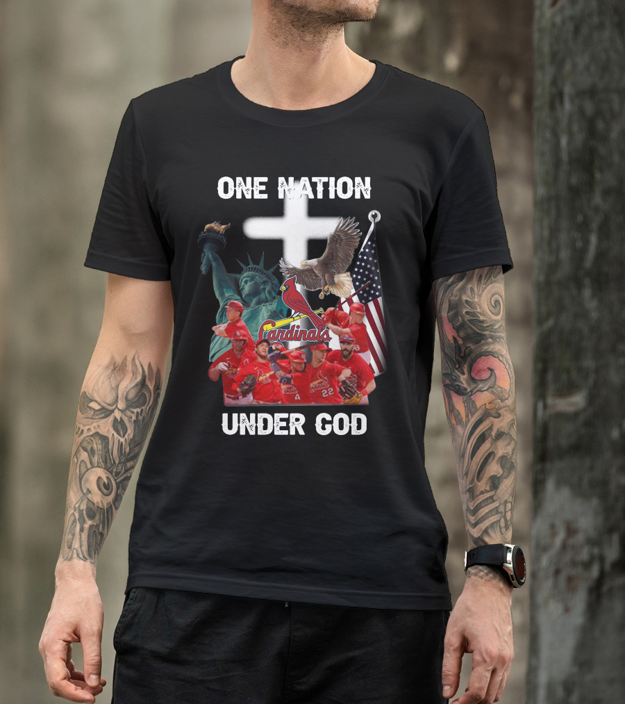 St Louis Cardinals One Nation Under God Liberty Statue Eagle Flag T-Shirt