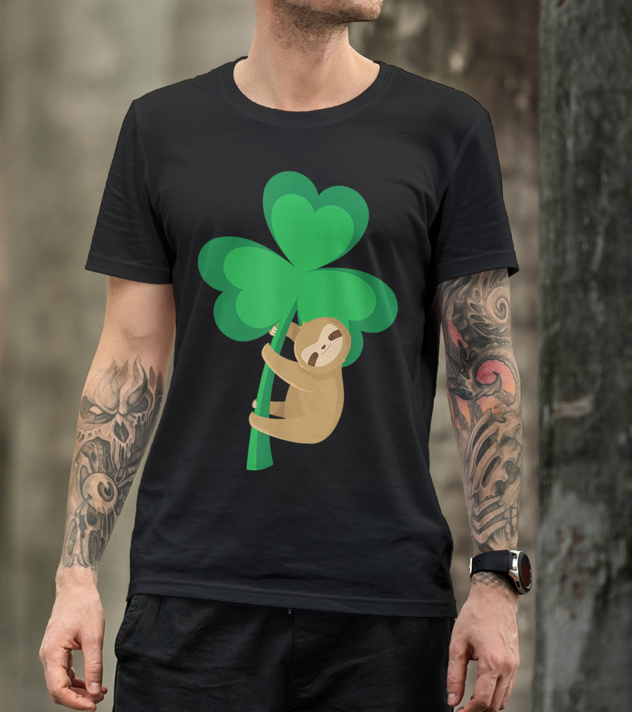 Sloth Hanging On Shamrock St. Patrick's Day For Children T-Shirt