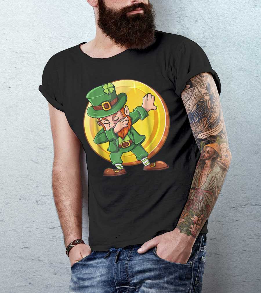 Dabbing Leprechaun With Large Gold Coin And Shamrock Hat T-Shirt